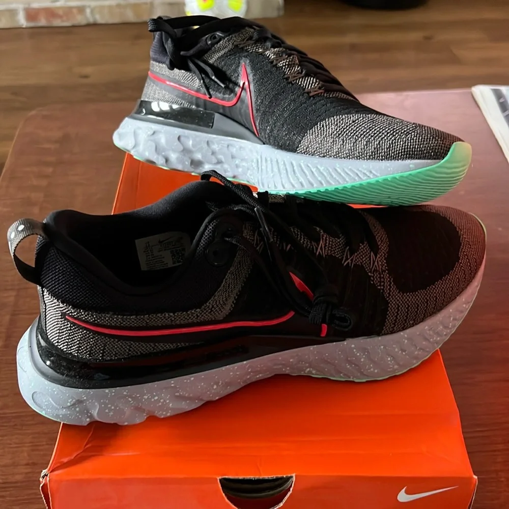 Nike React Infinity Run FK 2 black/red/green. Men’s size 12 Brand New - Picture 1 of 4